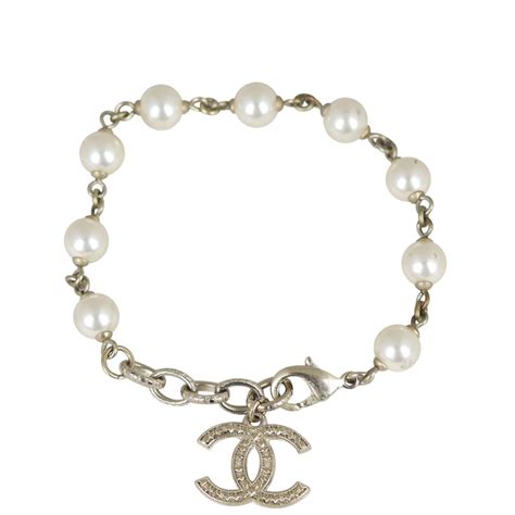 chanel pearl bracelet 2018|chanel gold bracelet with diamonds.